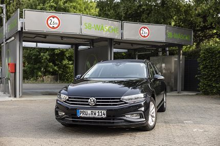 VW Passat Variant 2.0 TDI (Automatik) - Front